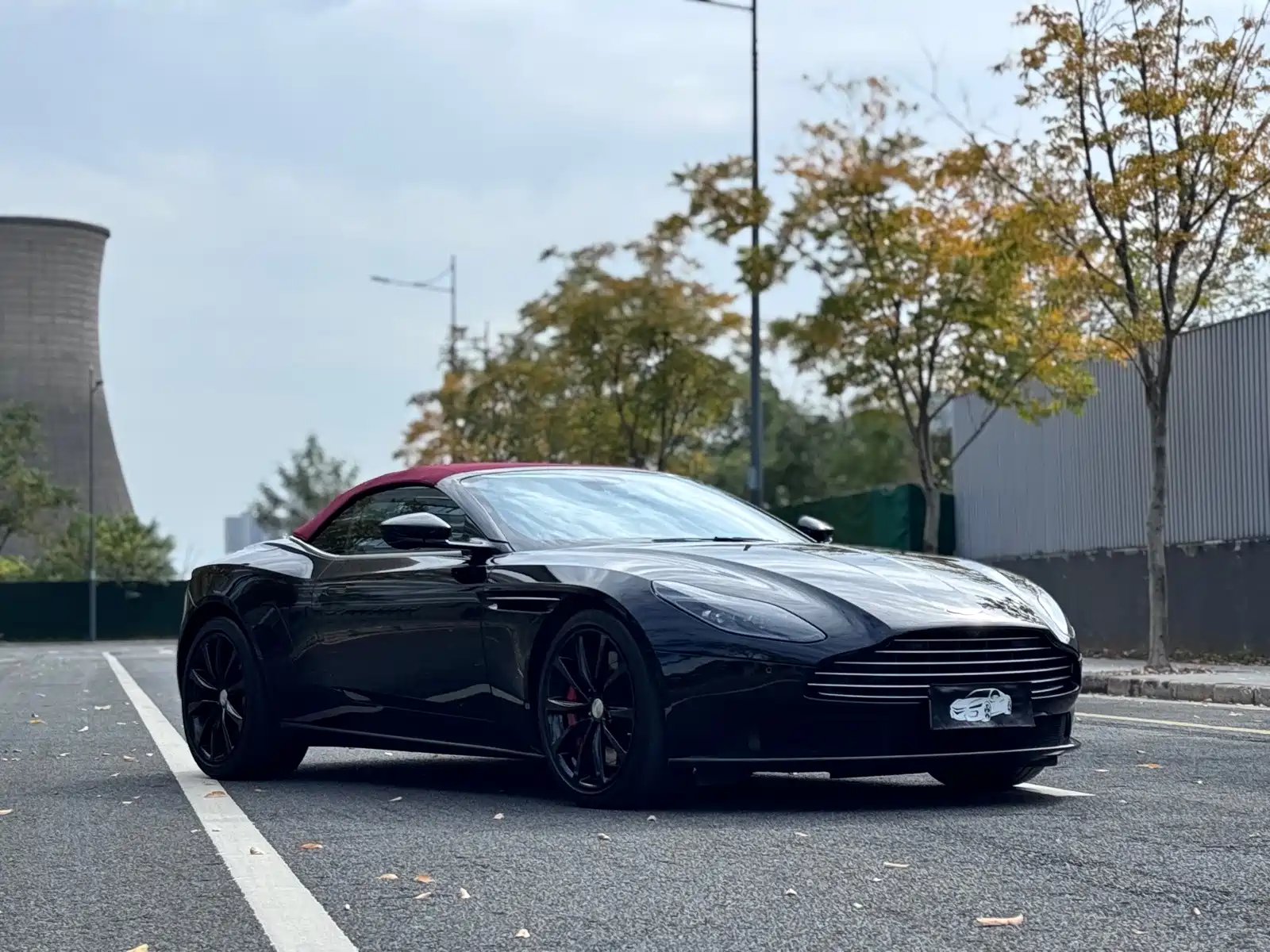 Фото 3 - Aston Martin DB11