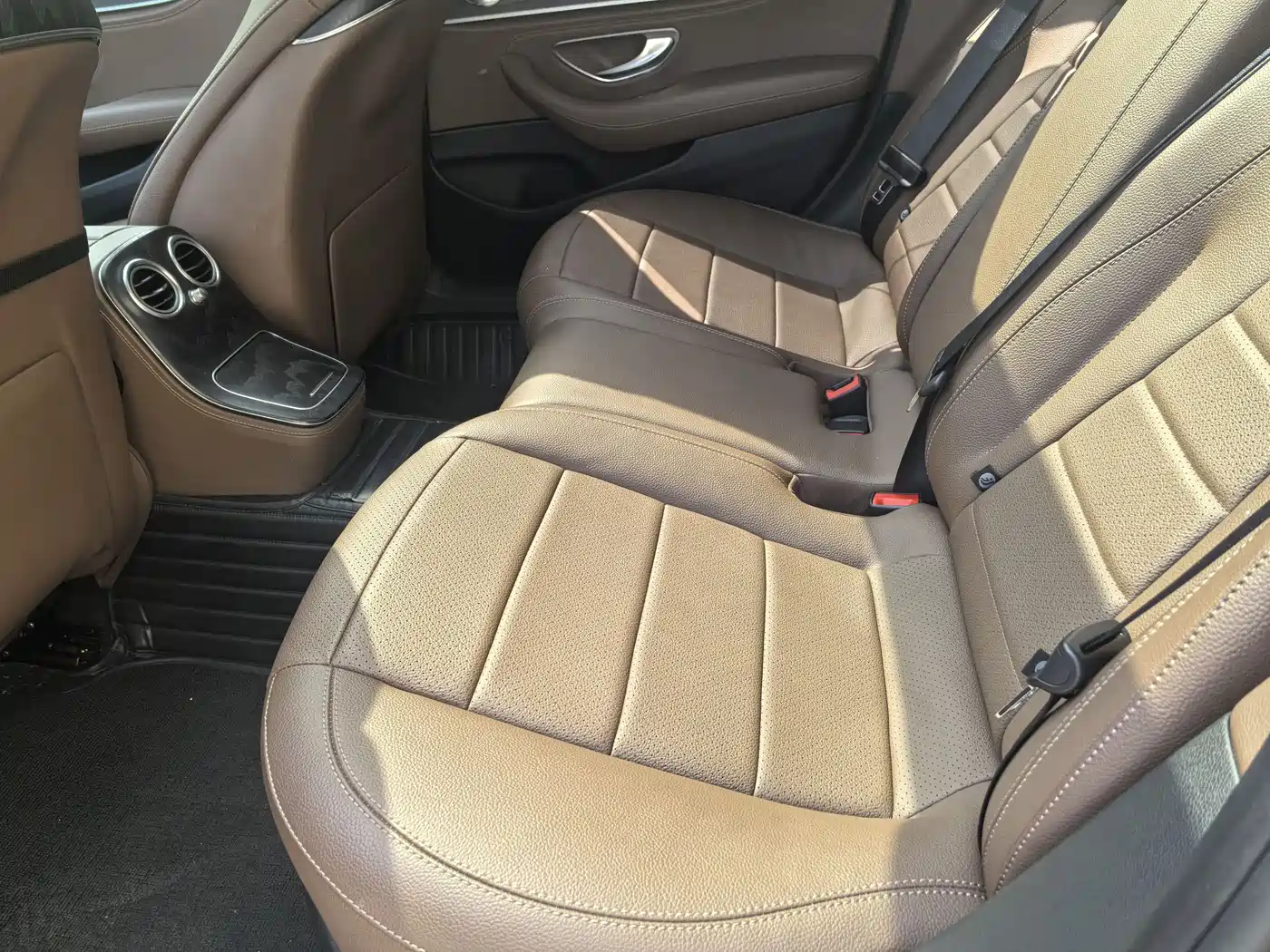 Mercedes-Benz E-Class 2021 E 300 L Sport Luxury Edition фото 10