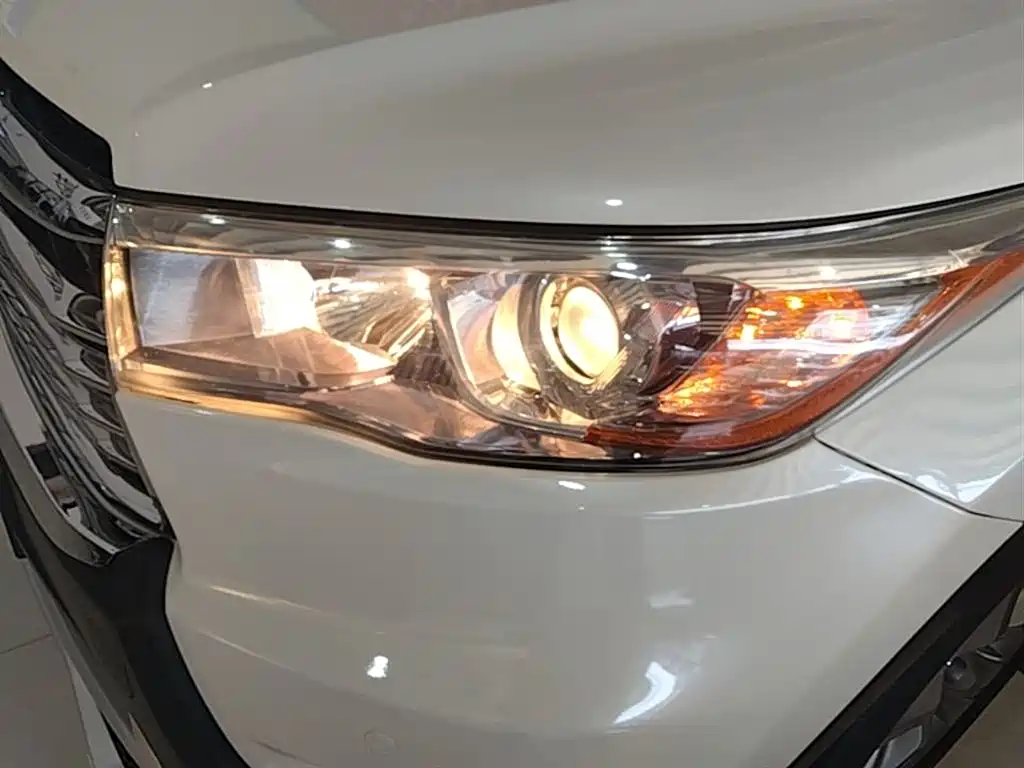 Toyota Highlander 2017 2.0T 2WD Premium 7-Seater фото 18