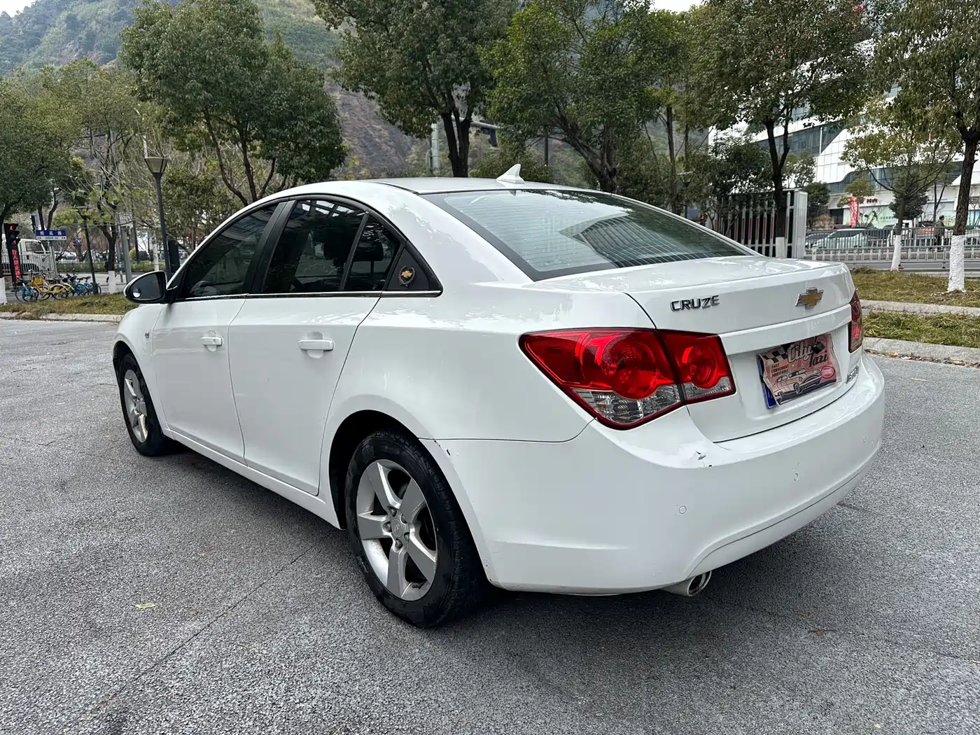 Chevrolet Cruze 2013 Model 1.8L SE AT фото 5