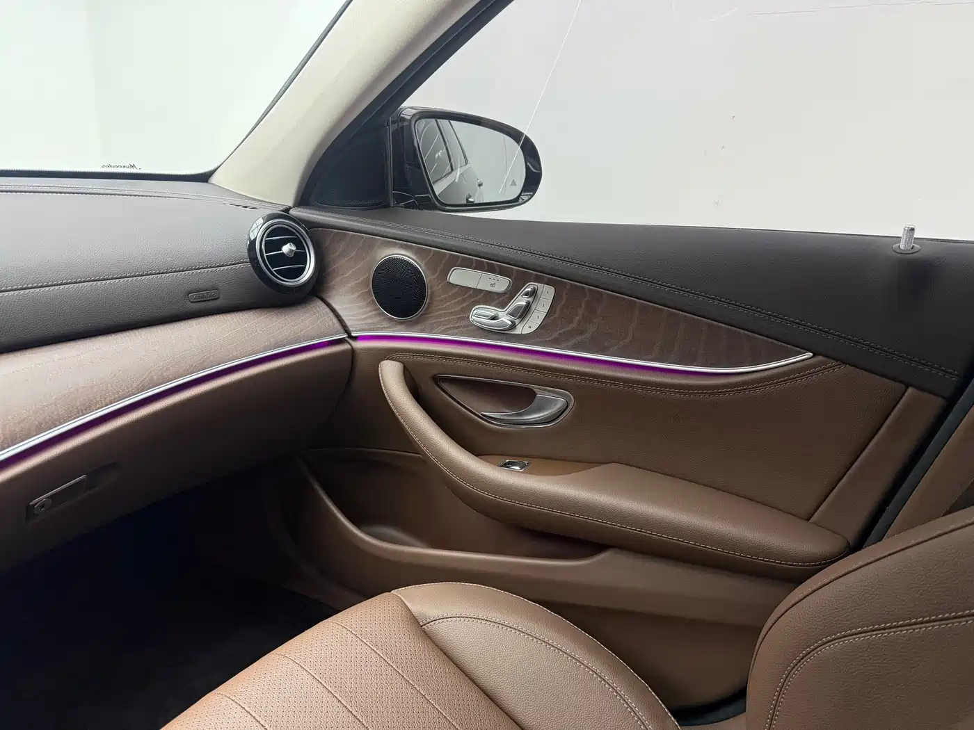 Mercedes-Benz E-Class 2021 E 300 L Fashion фото 12