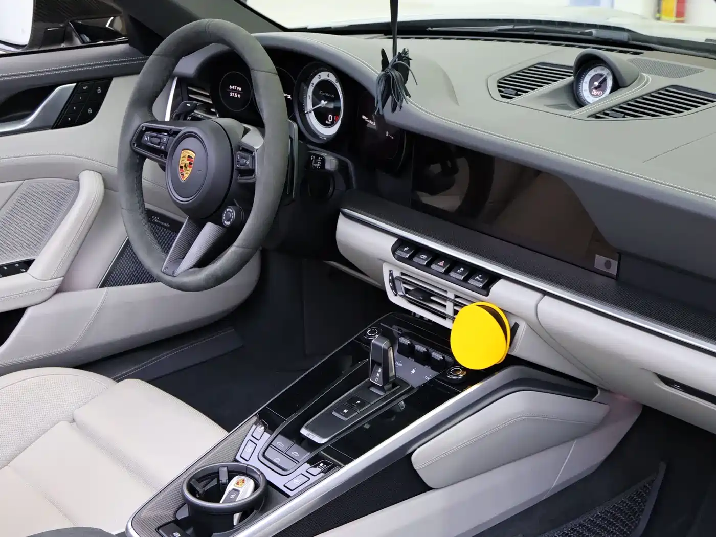 Porsche 911 2023 Turbo S Cabriolet 3.7T фото 18