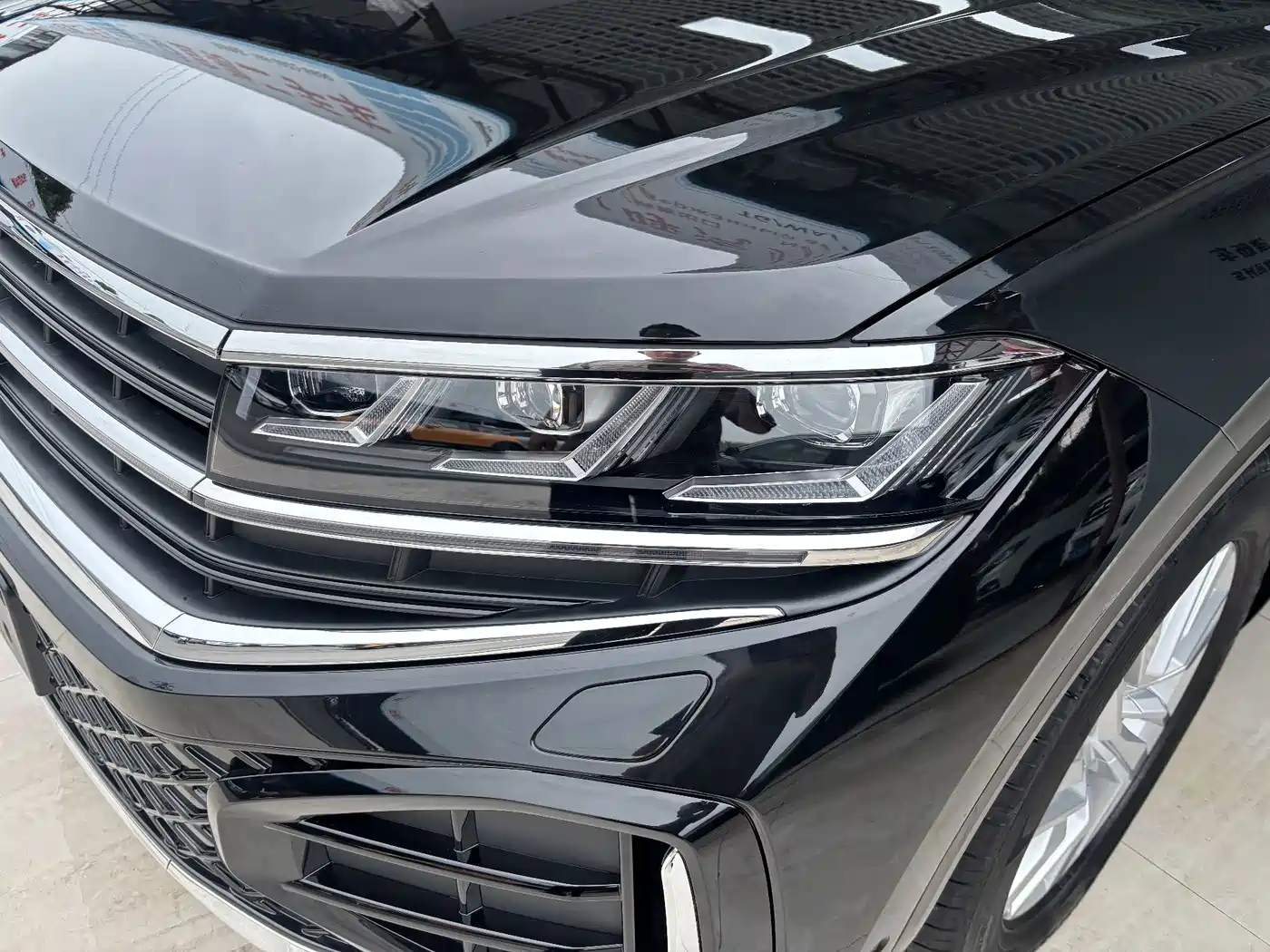 Фото 9 - Volkswagen Touareg