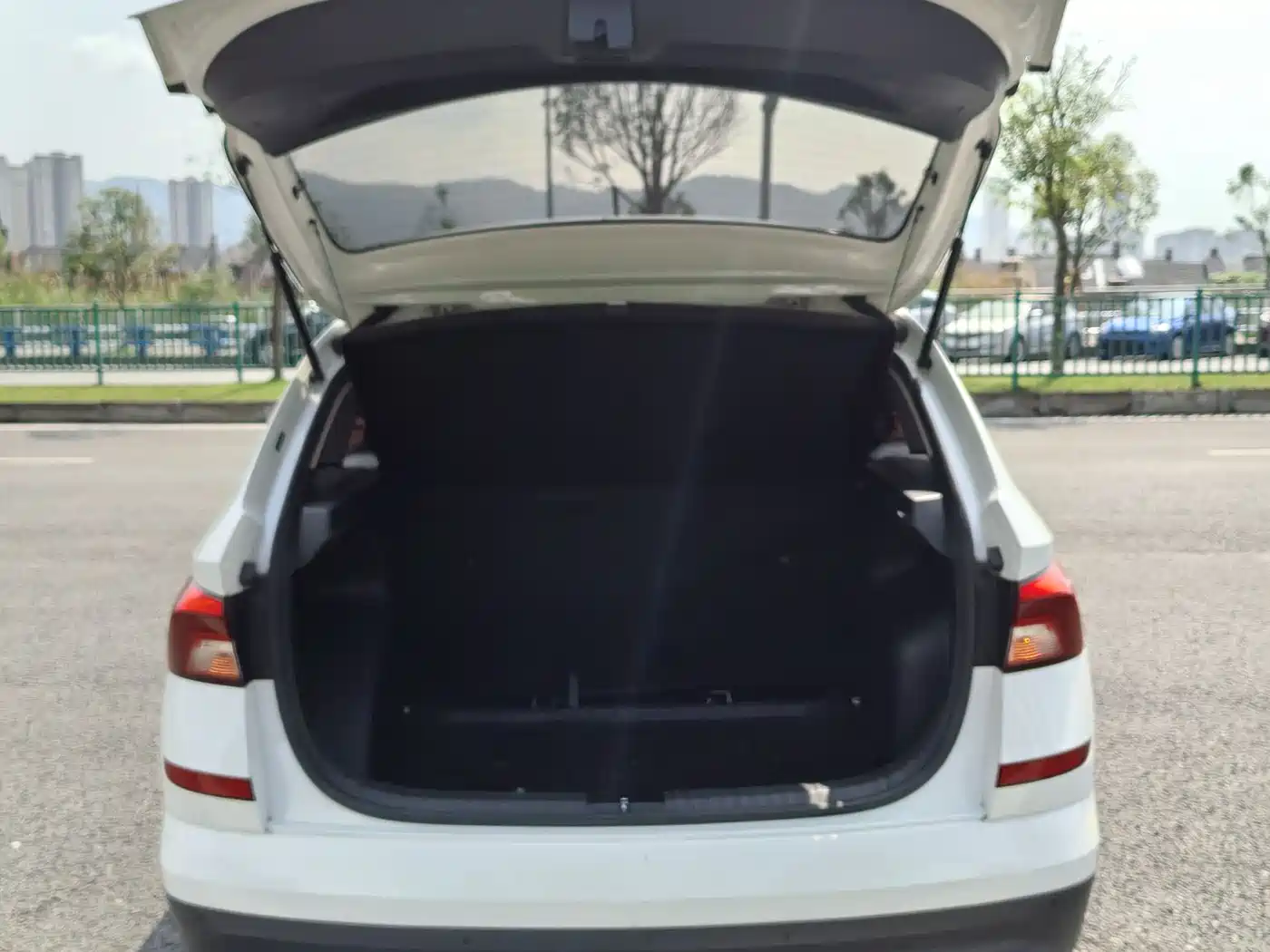 Škoda Kamiq 2021 1.5L Auto Comfort Edition фото 13