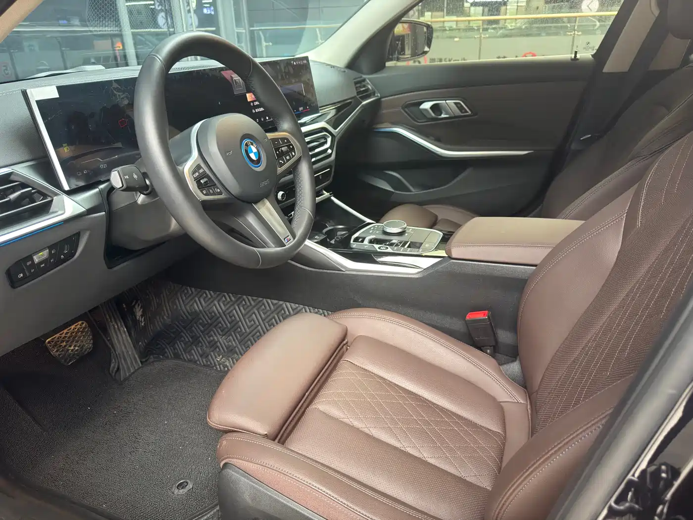 BMW i3 2024 eDrive 35 L фото 6