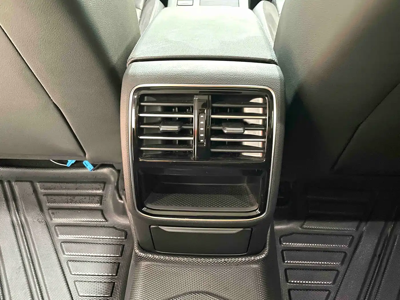 Volkswagen Magotan 2020 280TSI DSG Comfort фото 10