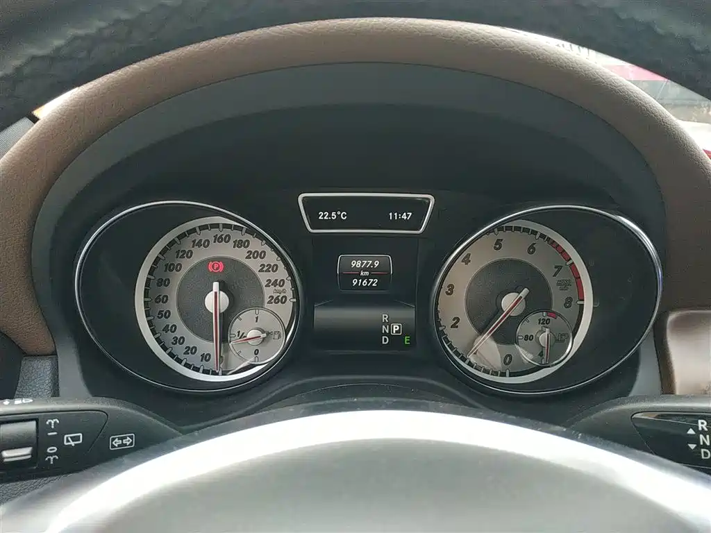 Mercedes-Benz GLA 2015 GLA 260 4MATIC Sport фото 12