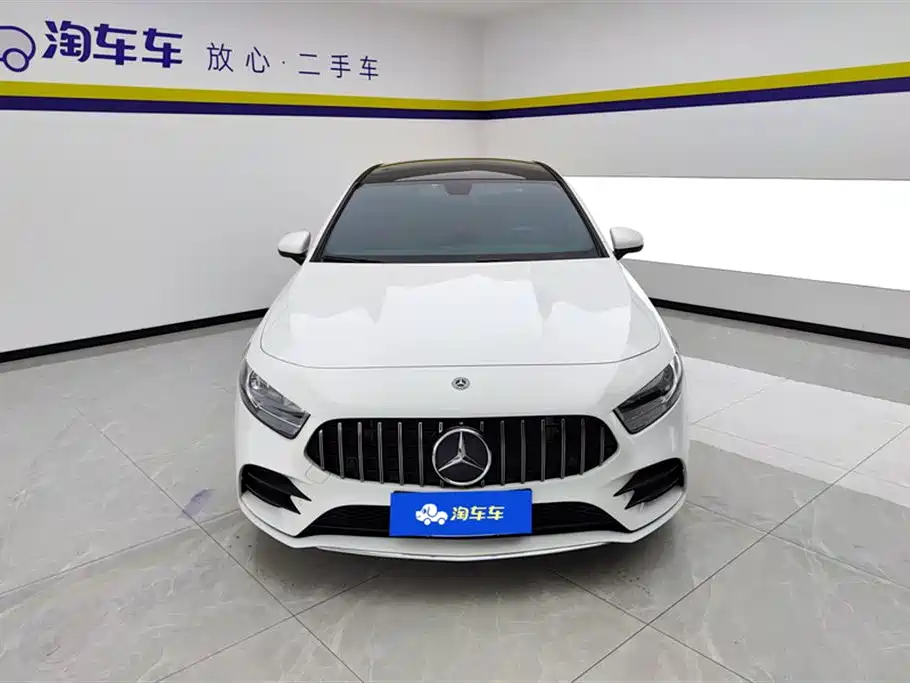 Mercedes-Benz A-Class 2019 A 180 L Sport Sedan фото 2