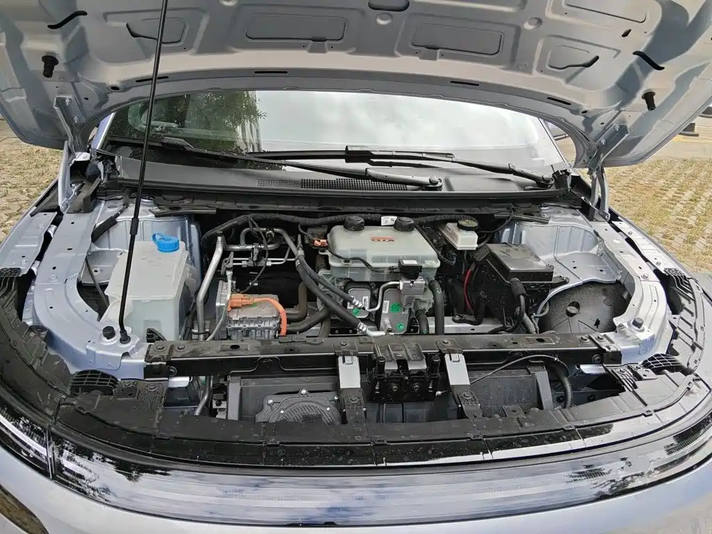 Photo 16 - Nissan N7