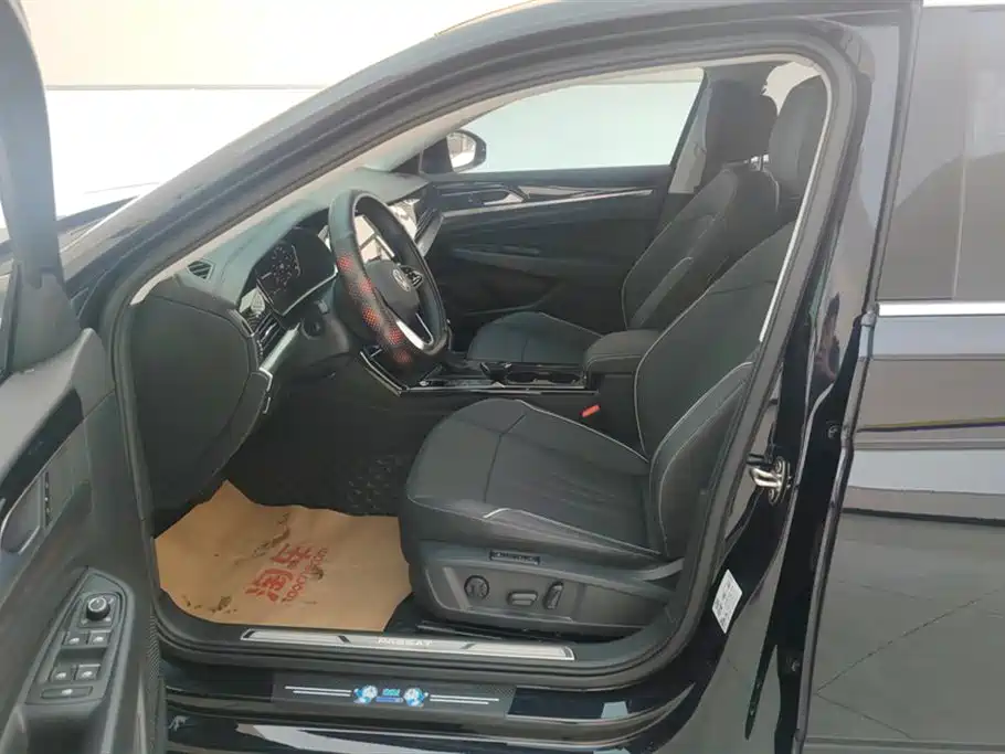 Volkswagen Passat 2024 380TSI Starlight Dragon Glory Edition фото 9
