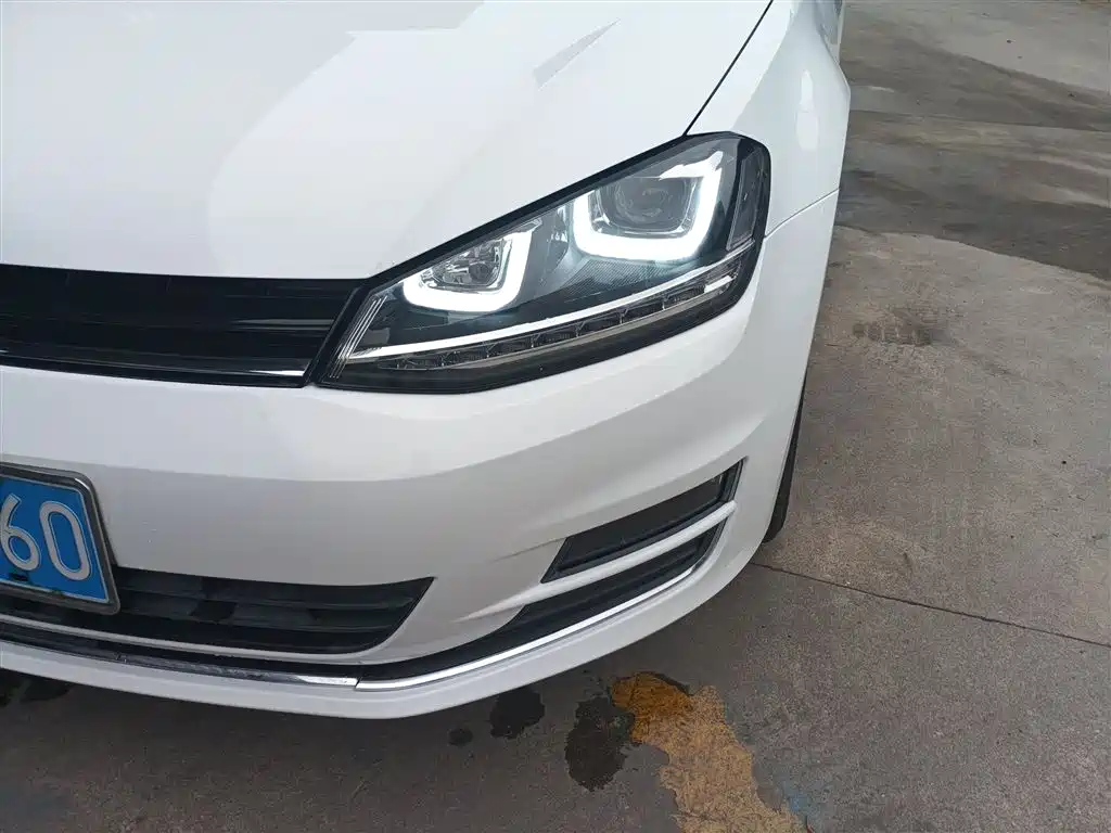 Volkswagen Golf 2016 230TSI Automatic Luxury фото 18