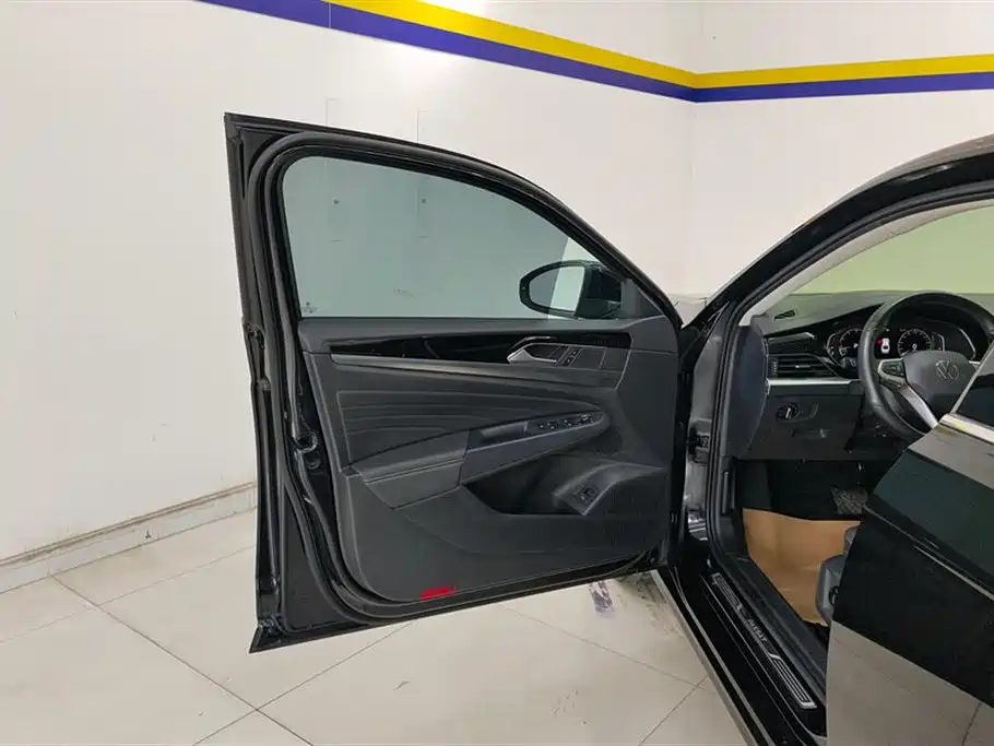 Volkswagen Passat 2022 330TSI Starlight Elite Edition фото 7