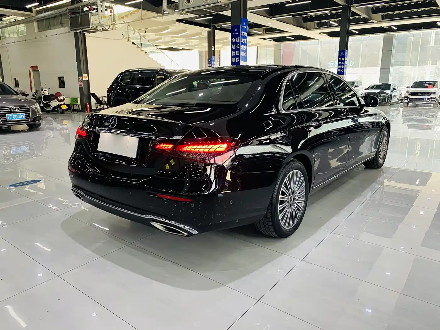 MERCEDES-BENZ E CLASS