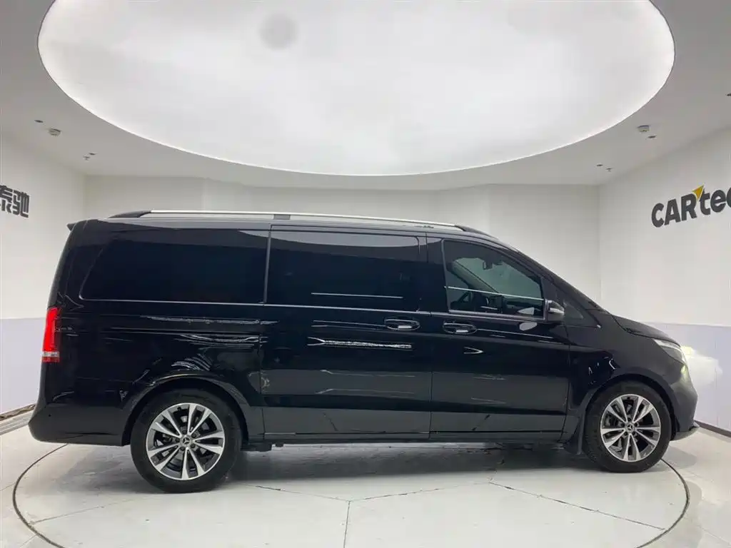 Mercedes-Benz V-Class 2022 V 260 Pilot Edition фото 4