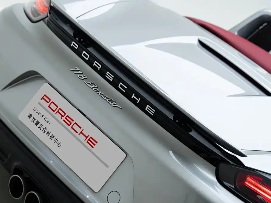 Photo 7 - Porsche 718