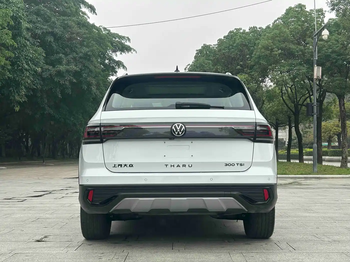 Volkswagen Tharu 2024 300TSI 2WD Moon Premium Edition фото 10