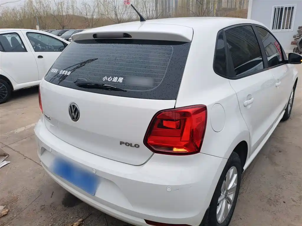 Volkswagen Polo 2016 1.4L Automatic Trend фото 6