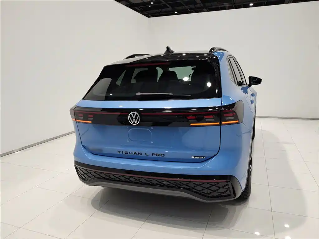 Volkswagen Tiguan L 2024 PRO 380TSI 4WD R-Line Premium Edition фото 6