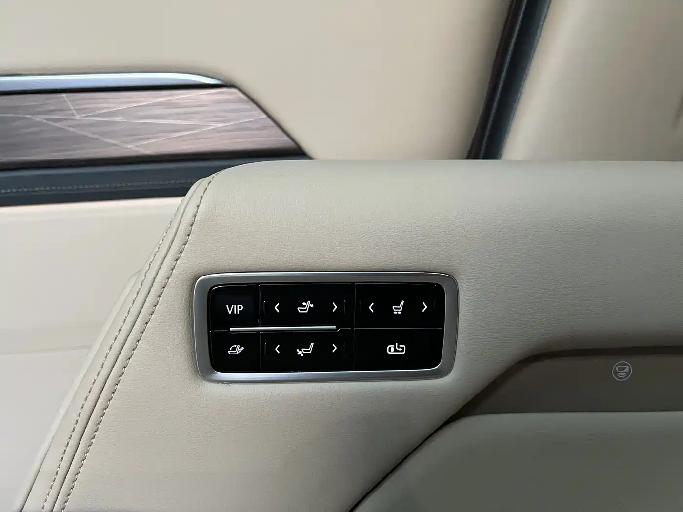 Buick Century 2023 2.0T 7-seater Premium фото 17