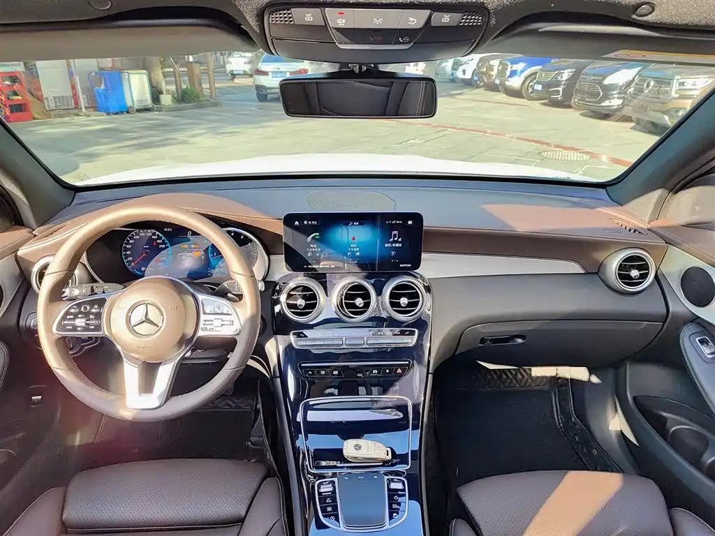 Mercedes-Benz GLC 2022 Facelift III GLC 260 L 4MATIC Dynamic фото 10