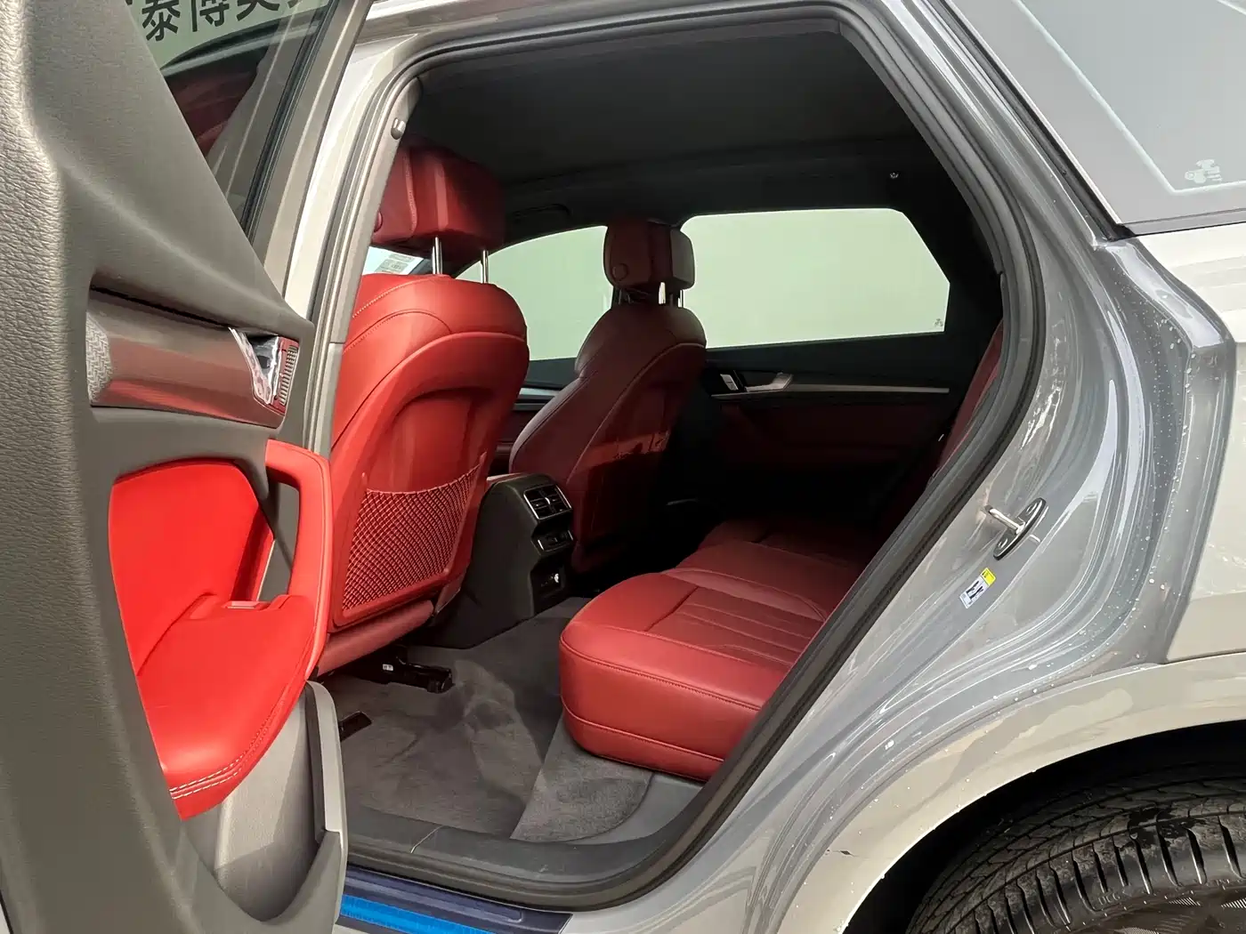 Audi Q5L 2025 45 TFSI Luxury Dynamic фото 8