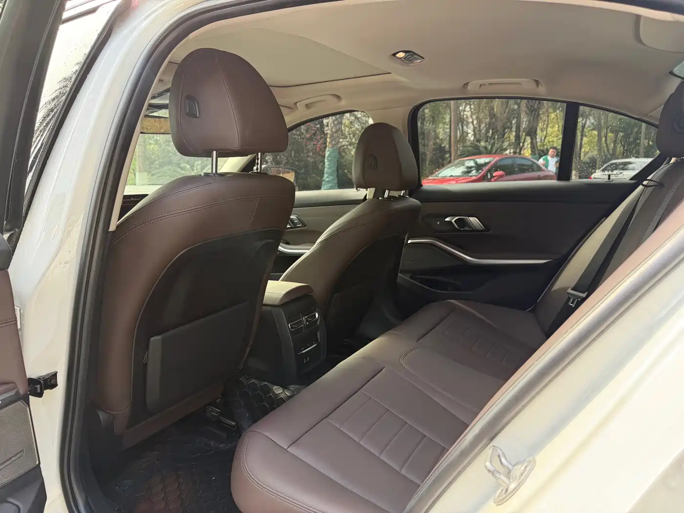 BMW 3 Series 2020 Facelift 325i M Sport Night Edition фото 12