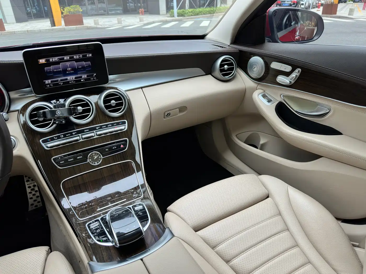 Mercedes-Benz C-Class 2016 2016 C 200 L