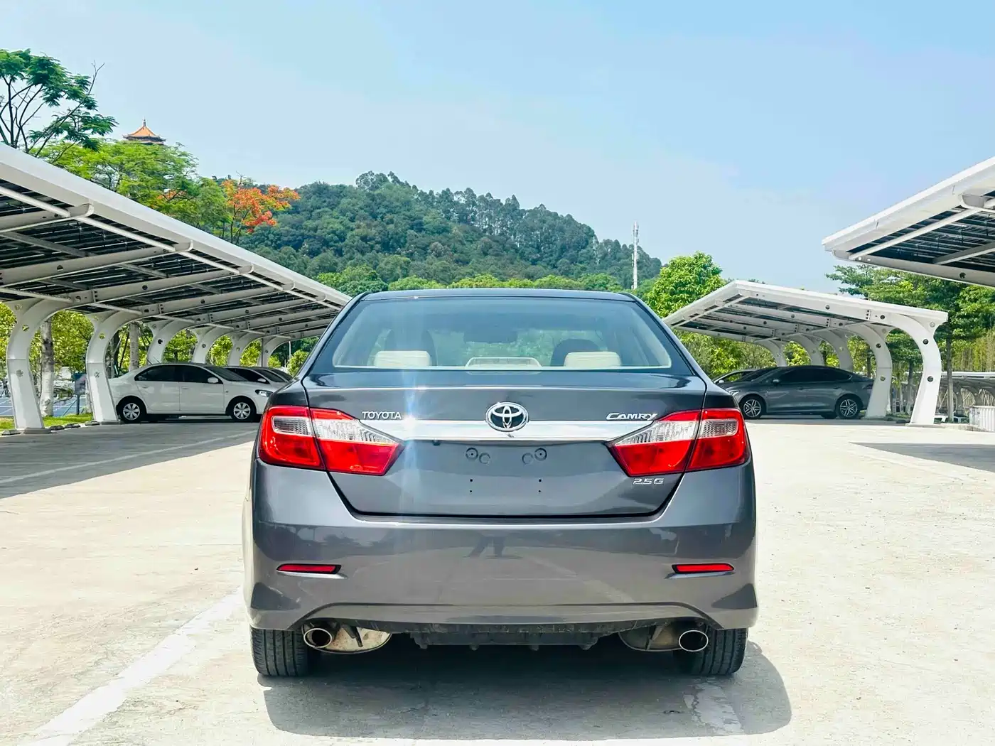 Toyota Camry 2012 2.5G Luxury Edition фото 6