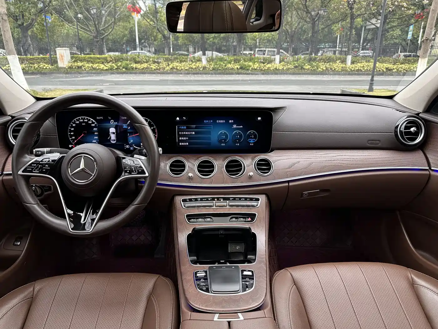 E CLASS