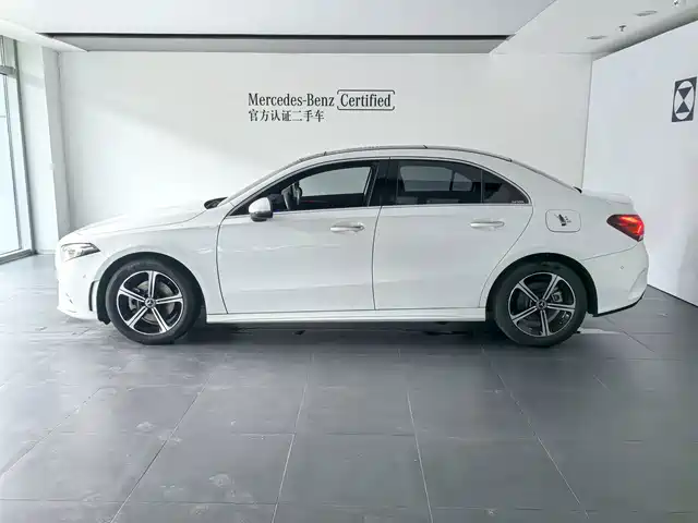 Mercedes-Benz A-Class 2022 A 200 L Sport Sedan Style — фото 3