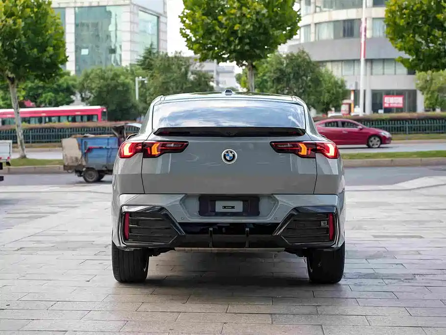 Photo 18 - BMW X2 (Import)