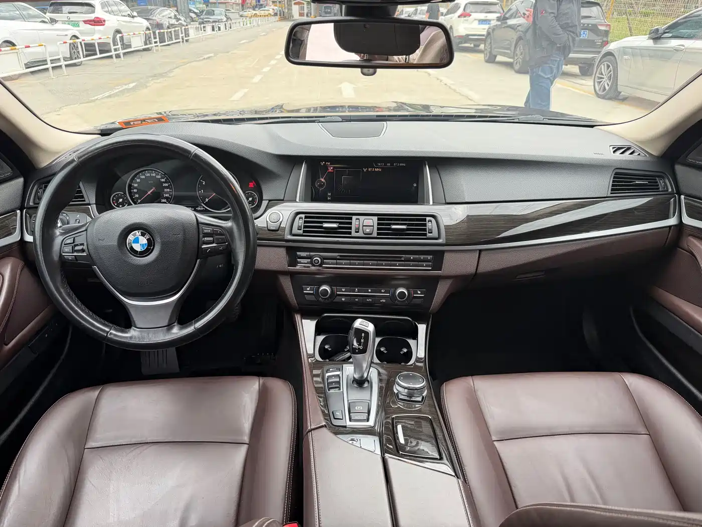 BMW 5 Series 2017 525Li Luxury Design Package фото 8