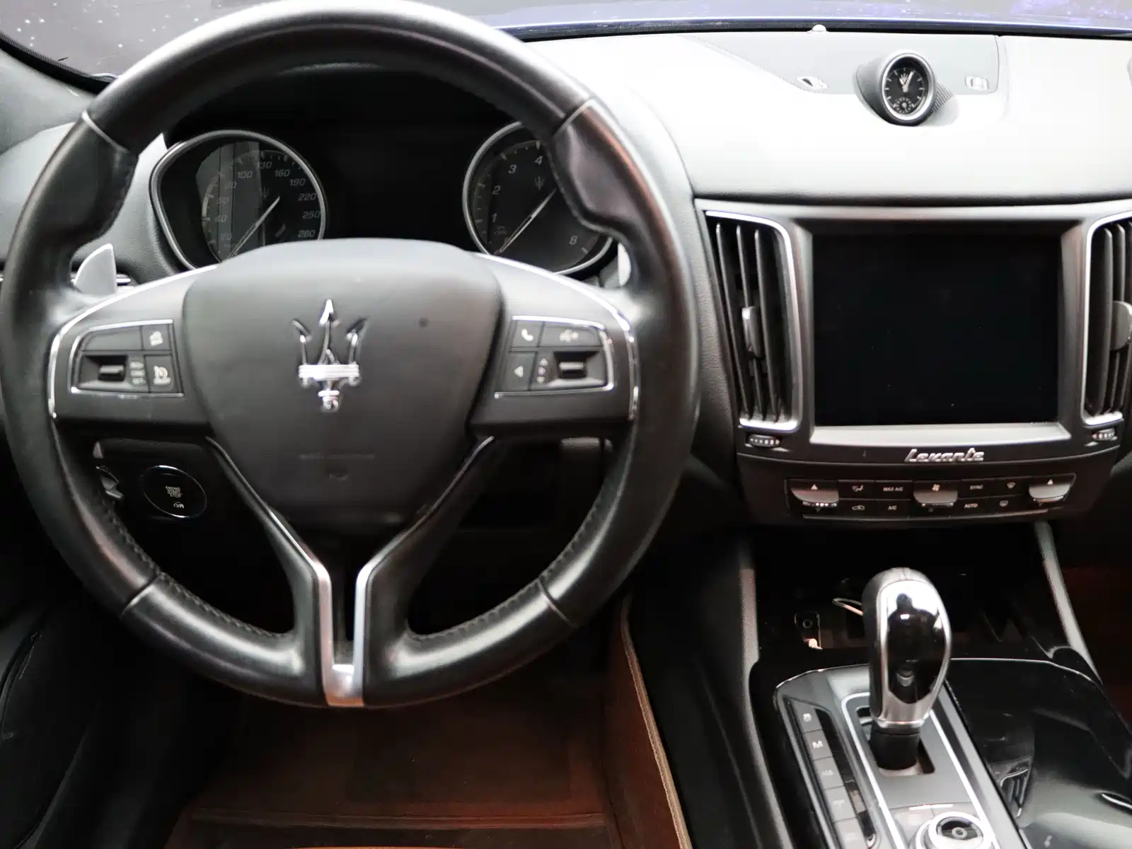 Photo 13 - Maserati Levante