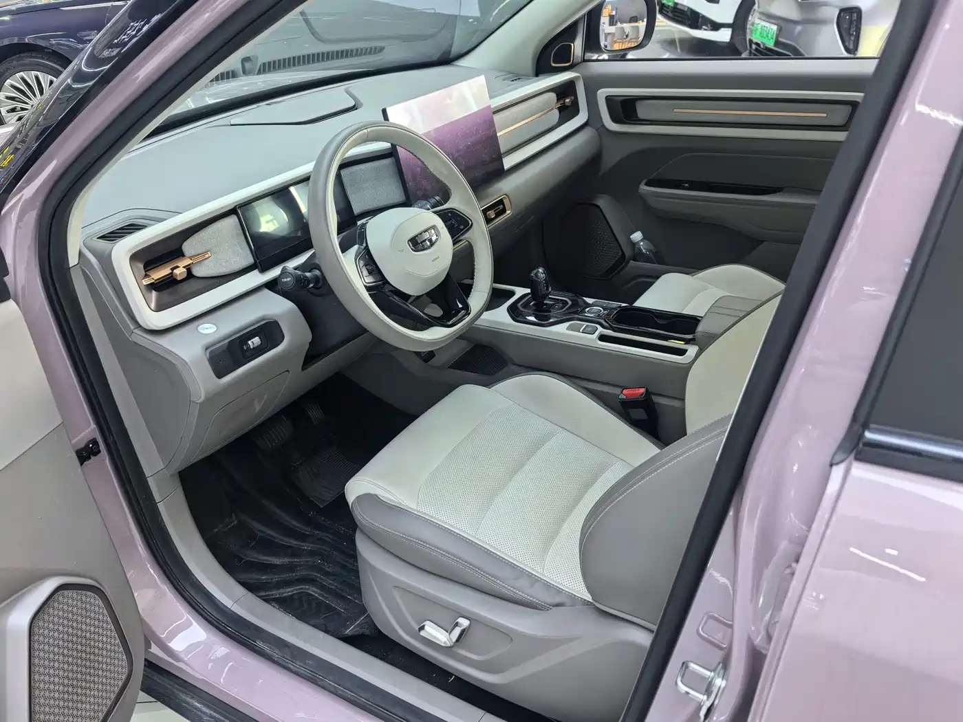 Geely ICON 2025 2026 Chocolate 1.5TD Pure Edition