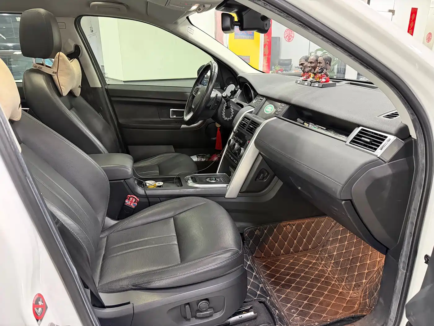 Land Rover Discovery Sport 2018 240PS SE Edition фото 8