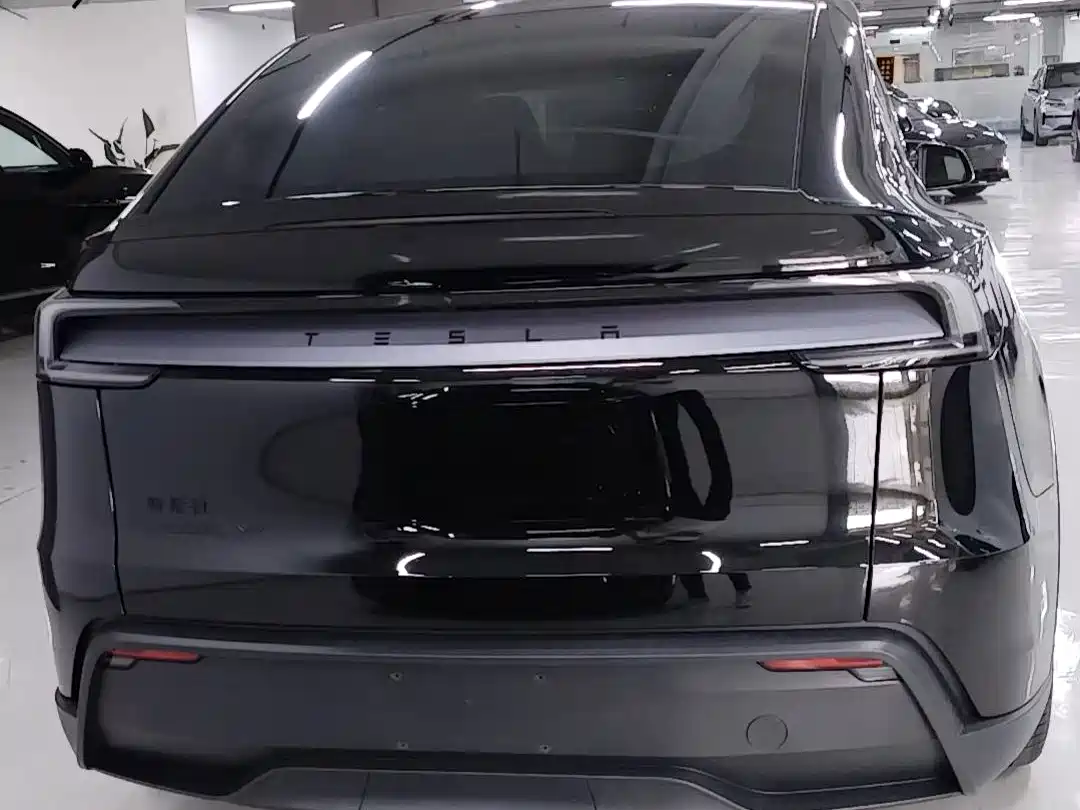 Tesla Model Y L 2026 2025 Facelift Long Range AWD