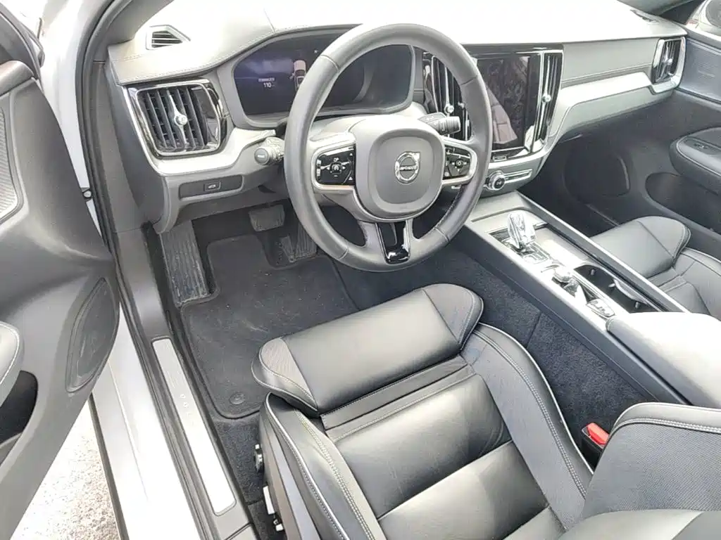 Volvo S60 2024 2025 B5 Elegance Sport Edition