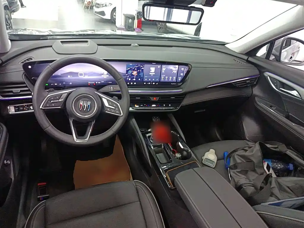 Buick Envision Plus 2025 Enclave Plus 28T 2WD Platinum Edition фото 10