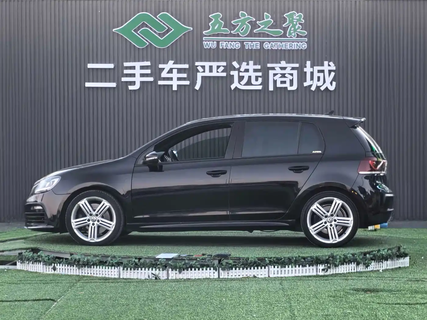 Volkswagen Golf (Import) 2011 2.0TSI R фото 18