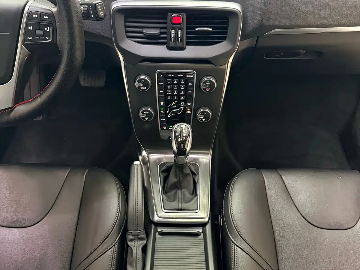 Volvo V40 2014 2014 T5 Intelligent Premium