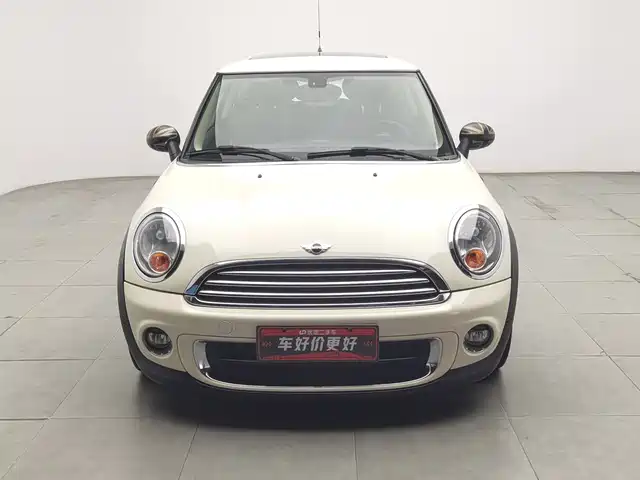 MINI 2013 1.6L ONE Limited Edition Third Version — фото 3