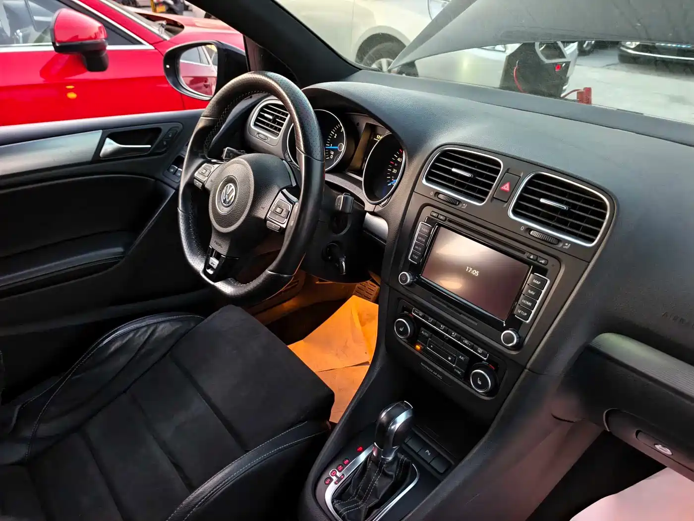 Volkswagen Golf (Import) 2011 2.0TSI R фото 16