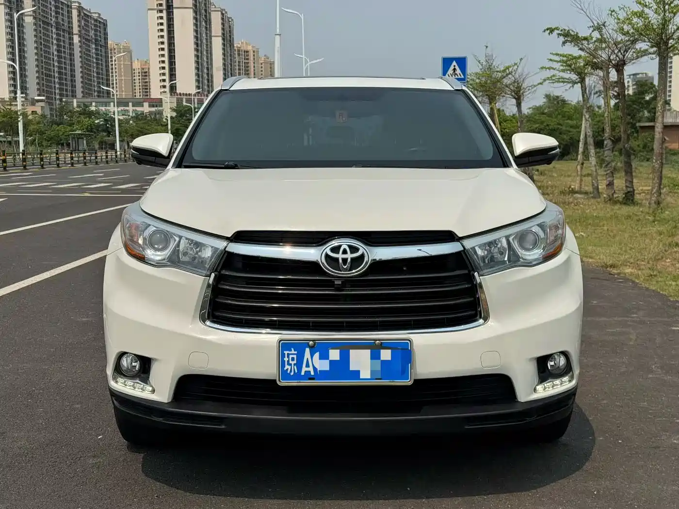TOYOTA HIGHLANDER