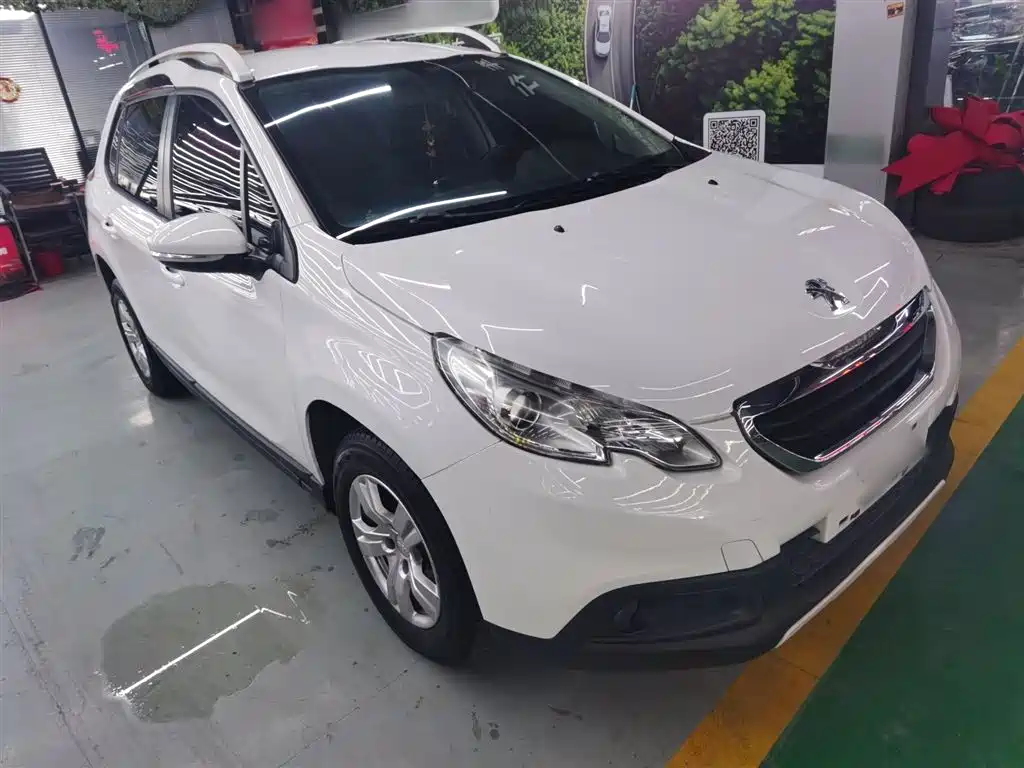 Peugeot 2008 2014 1.6L Automatic Trend Edition фото 4
