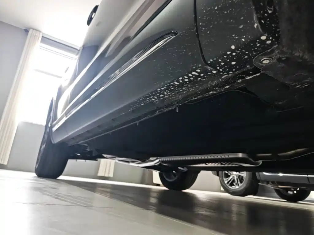 Фото 21 - Hongqi HS5