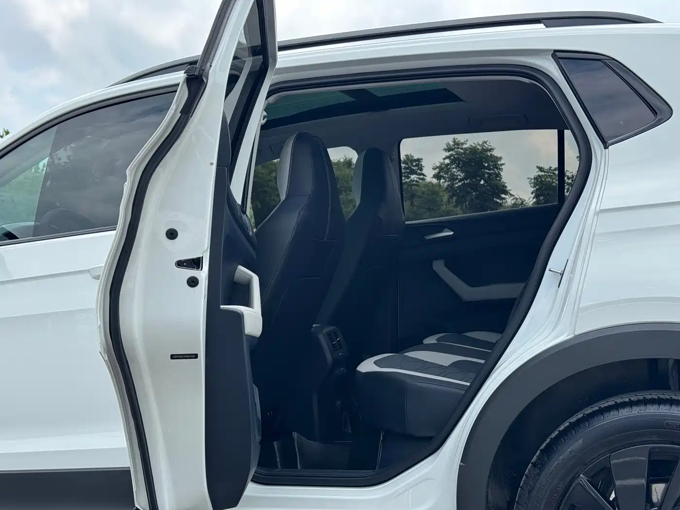 Volkswagen Tharu 2026 2026 New Sharp 300TSI Aspiration Edition