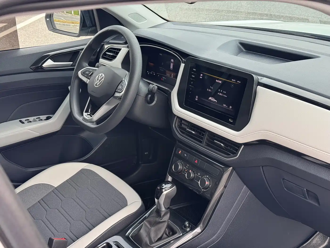 Volkswagen Tharu 2026 2026 New Sharp 300TSI Aspiration Edition