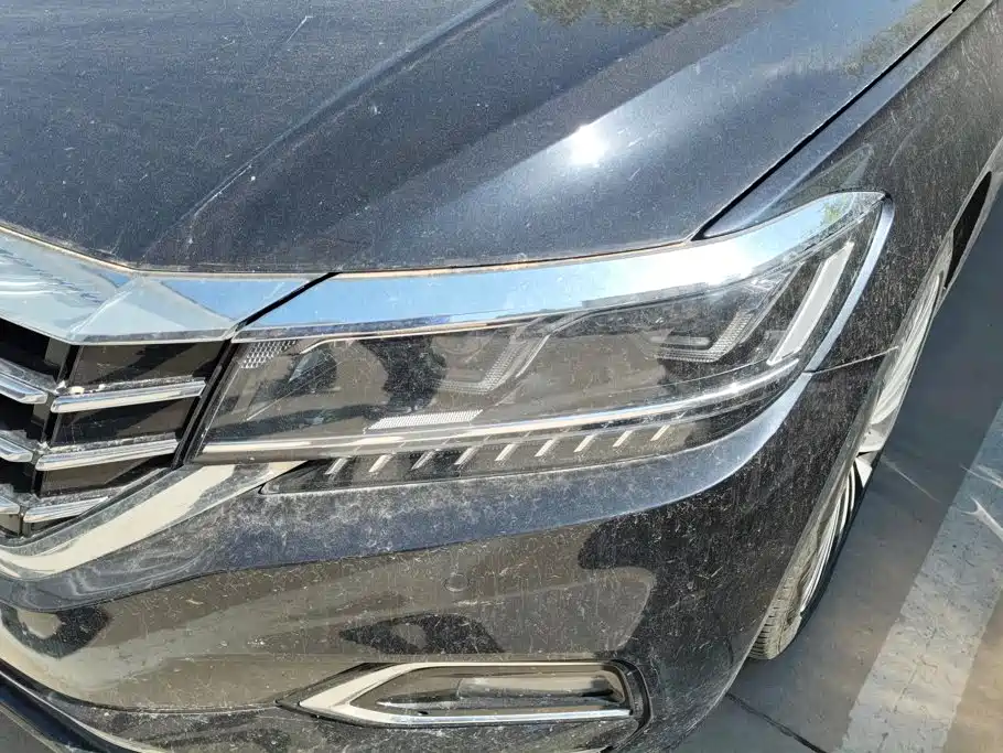 صورة 5 - Volkswagen Passat