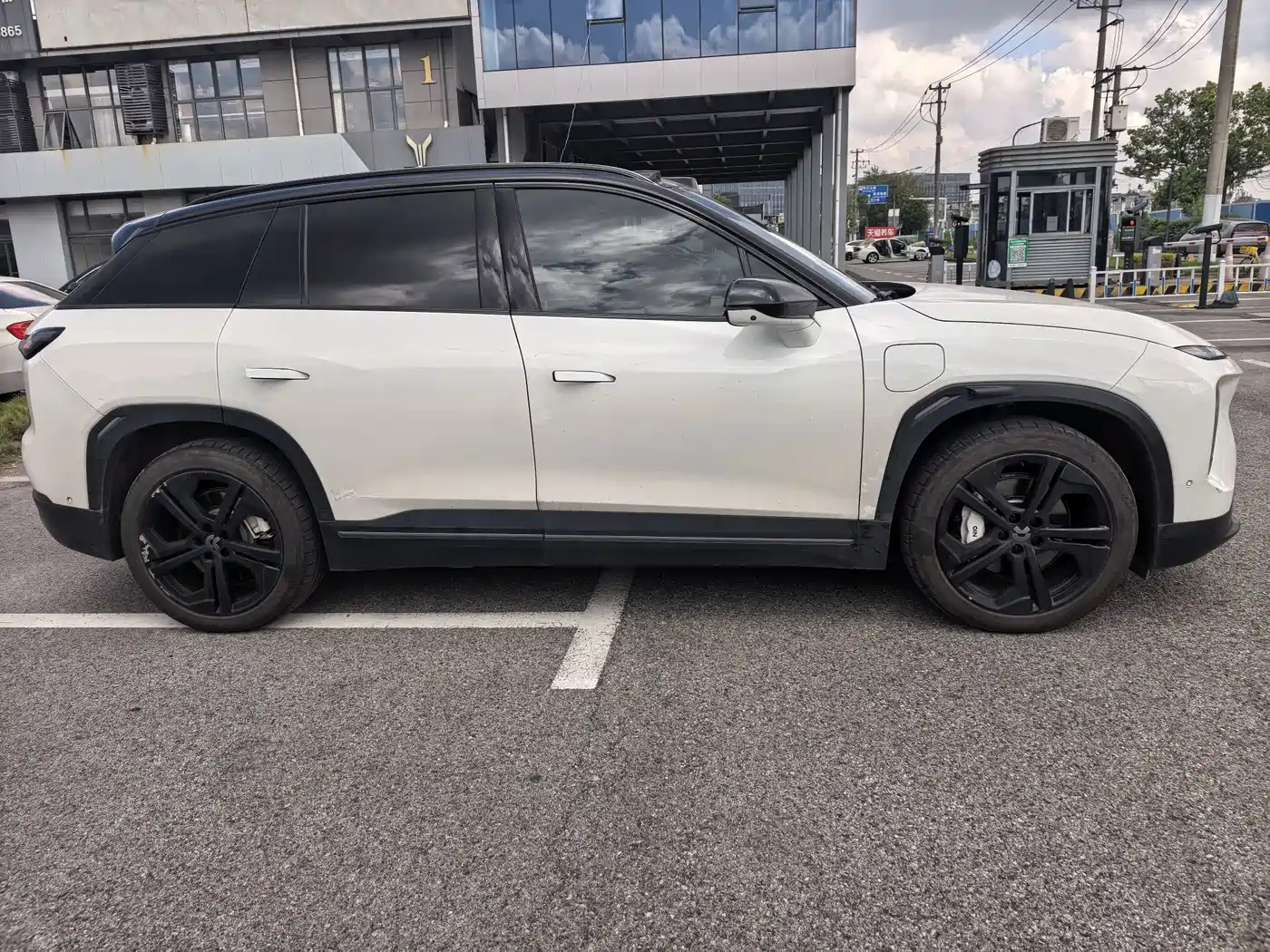 2024 NIO ES7
