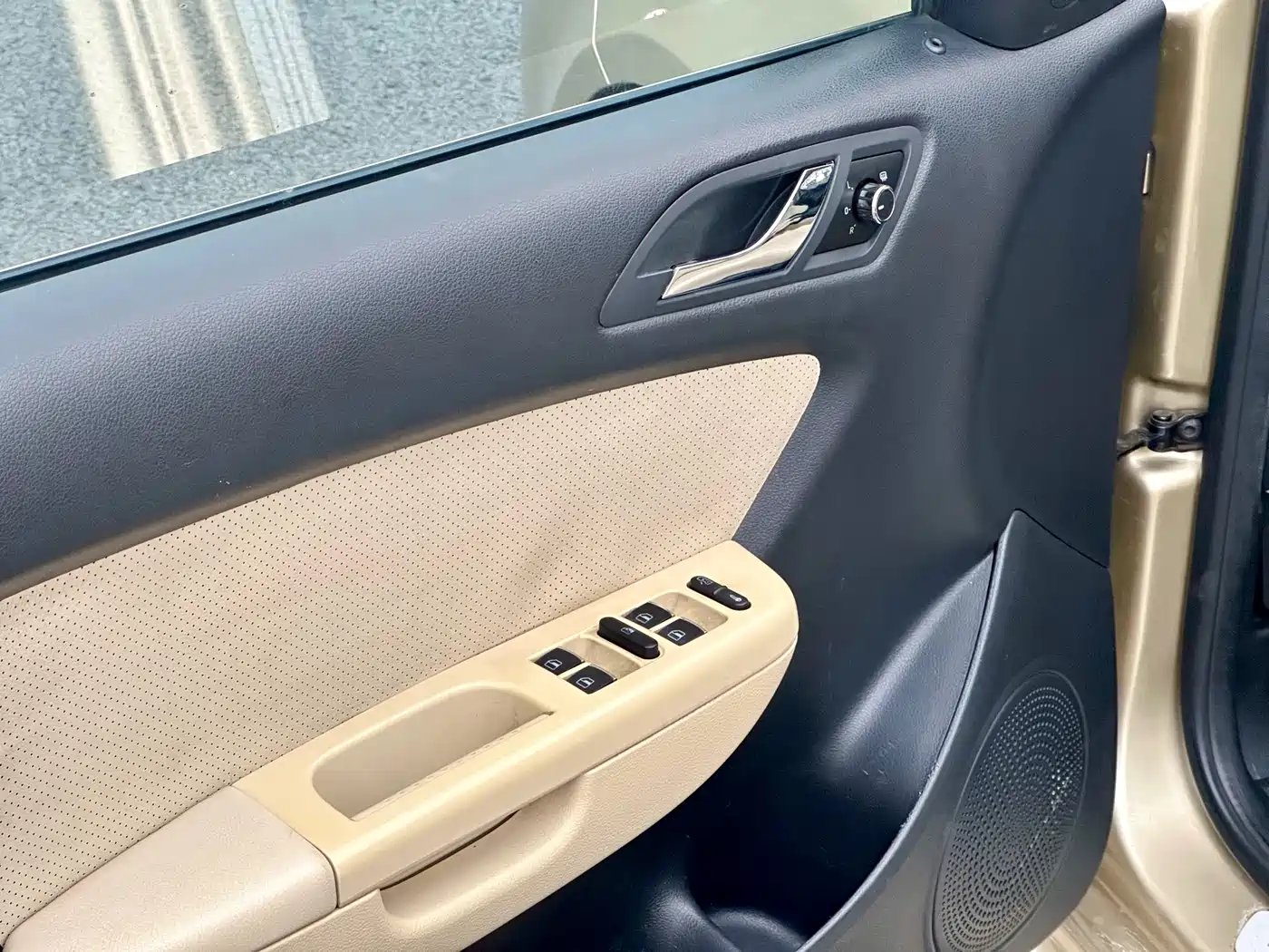 Volkswagen Lavida 2011 1.6L Automatic Pinxuan Edition фото 20